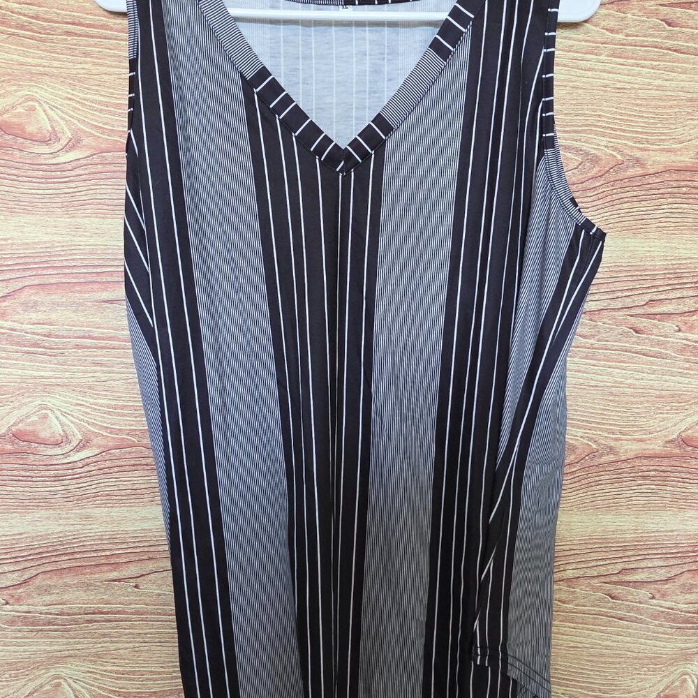 Black and white vertical striped sleeveless blouse in size XL